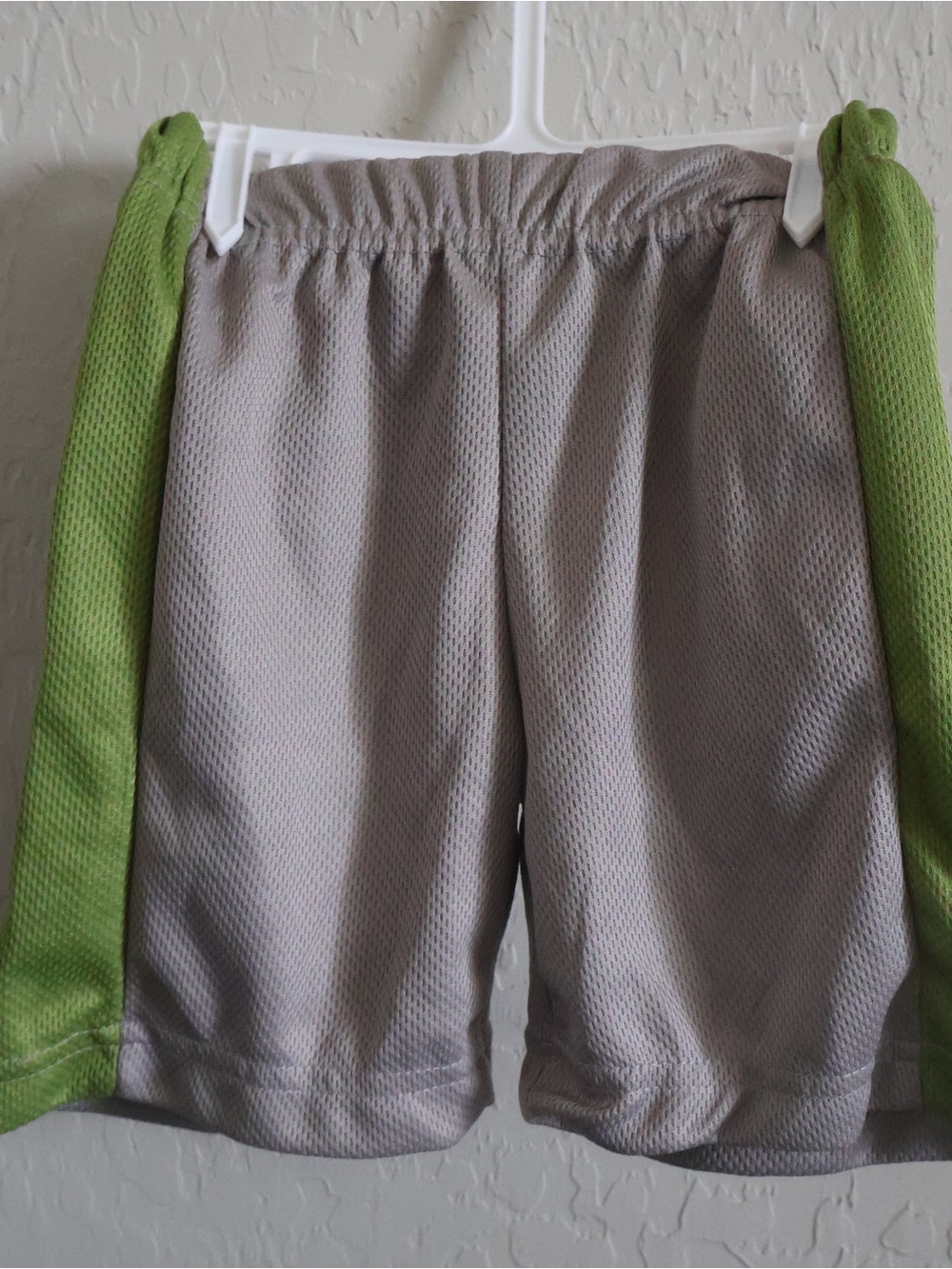 Star Wars Green The Child Graphic Tee & Shorts - Picture 3 of 7